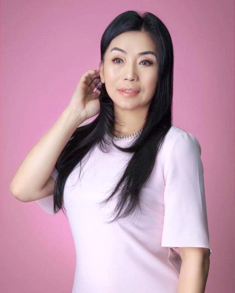 С.Өлзийхүү: Би залуудаа хүнтэй суусан болохоор хүмүүс эргүүлж, гоё сайхан гэж хэлж байсангүй